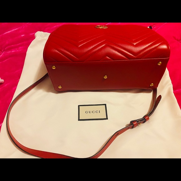 GG Marmont small red tote bag - Picture 9 of 10